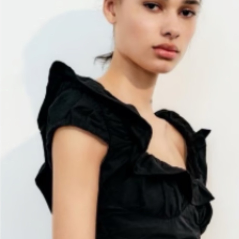 NWT Zara Black Ruffle Crop Top Ruffed - Picture 3 of 8